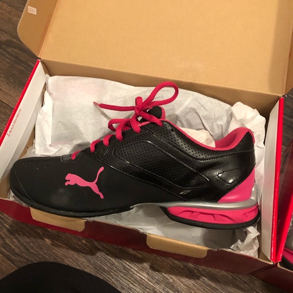 pink puma tennis shoes